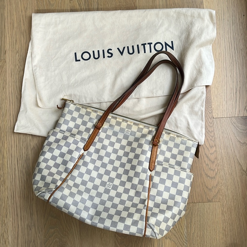 AUTHENTIC Louis Vuitton Damier Azur Totally MM - rare; discontinued style!